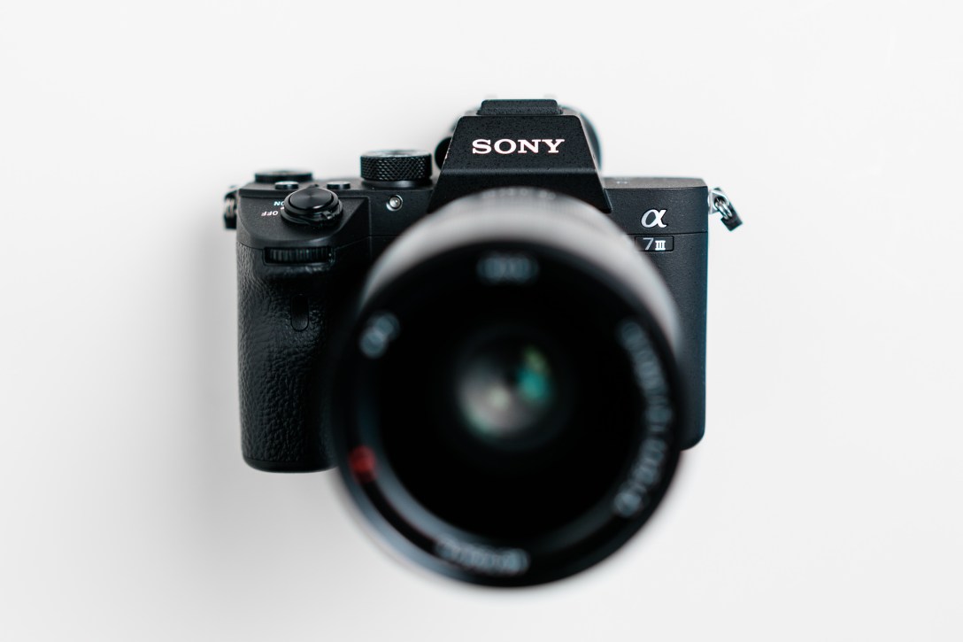 sony_a7iii_hero-02